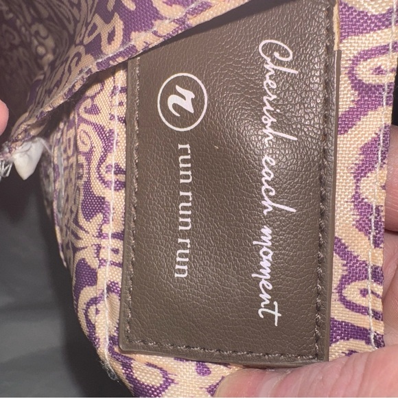 Run run run Malibu Tote - Bellflower Ikat - Picture 8 of 12